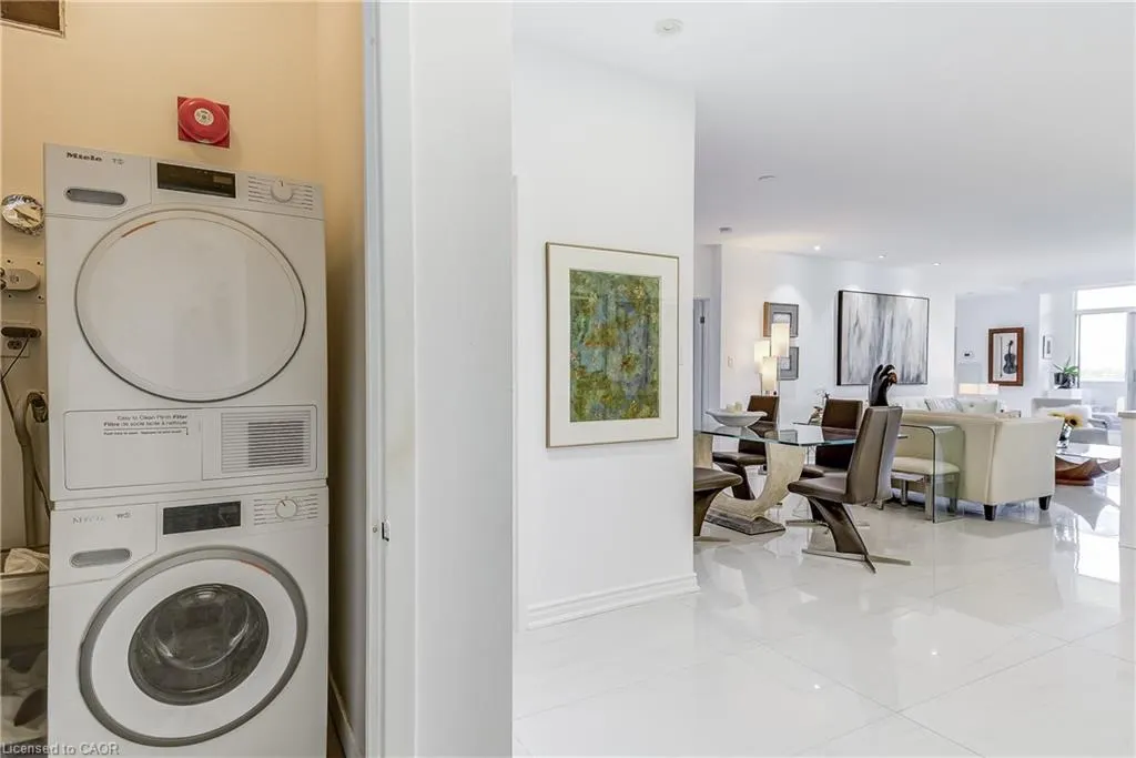 1237 North Shore Boulevard E, #906