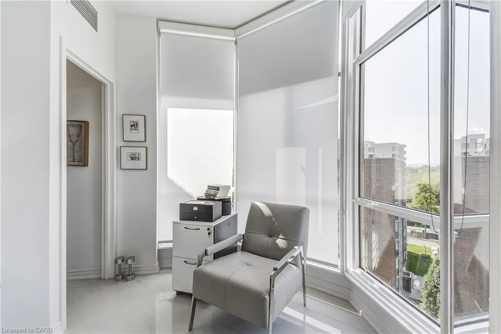 1237 North Shore Boulevard E, #906