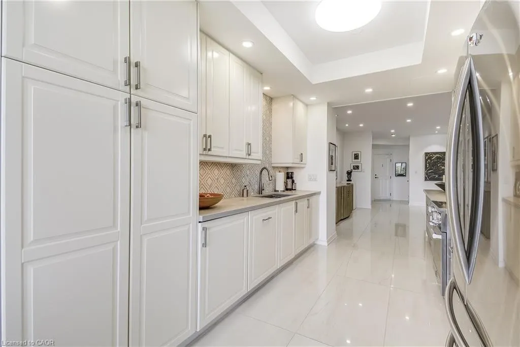 1237 North Shore Boulevard E, #906