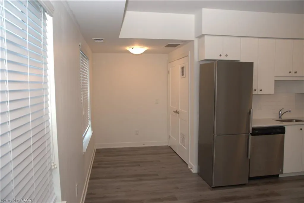 110 Fergus Avenue, #202