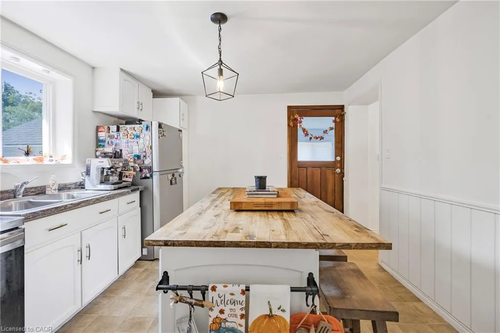 83 Orkney Street W