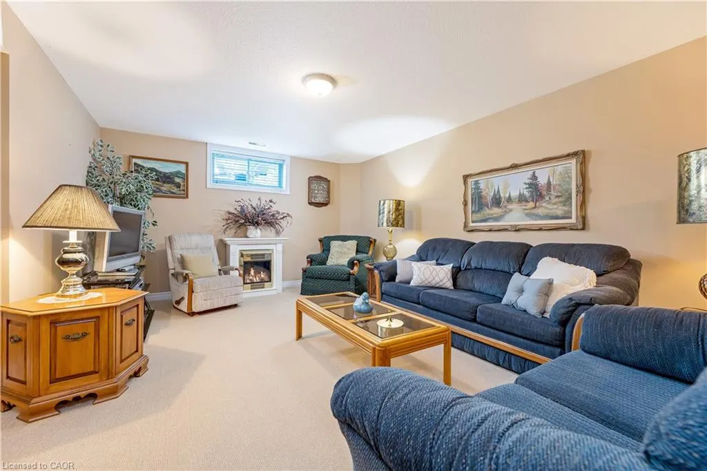 178 Bernardi Crescent
