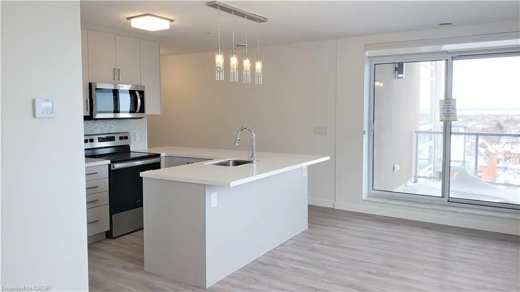 479 Charlton Avenue E, #503