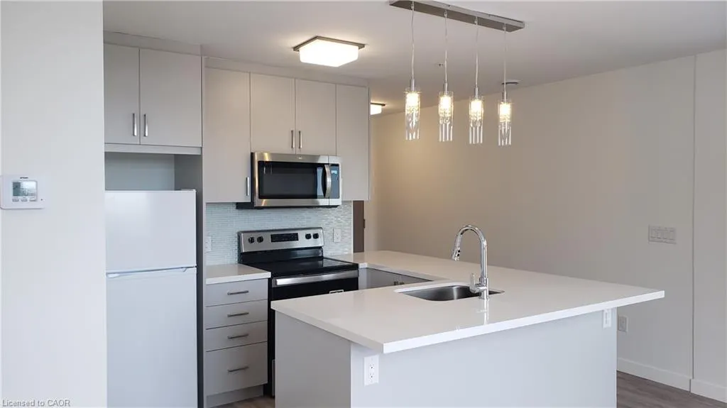 479 Charlton Avenue E, #503
