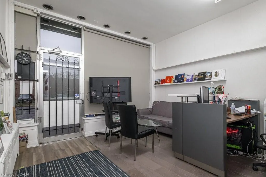 858 King Street W
