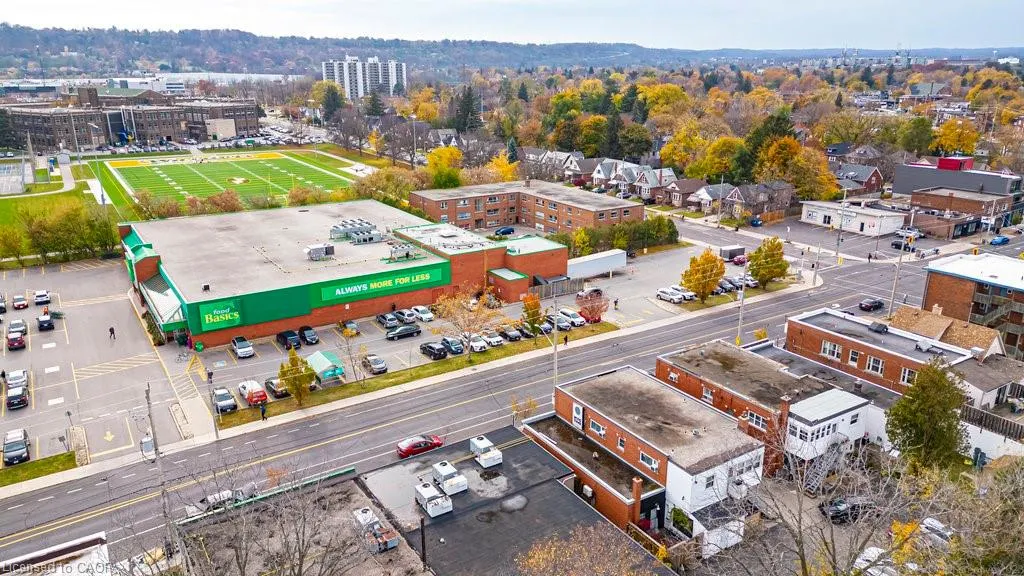 858 King Street W