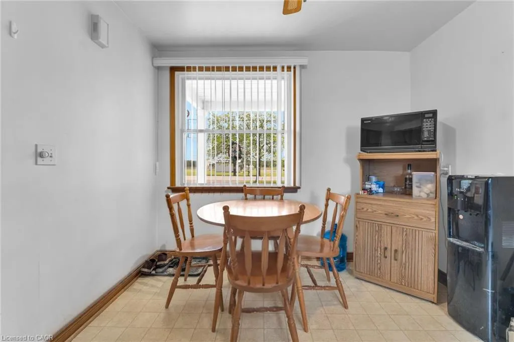 2986 Grimsby Road