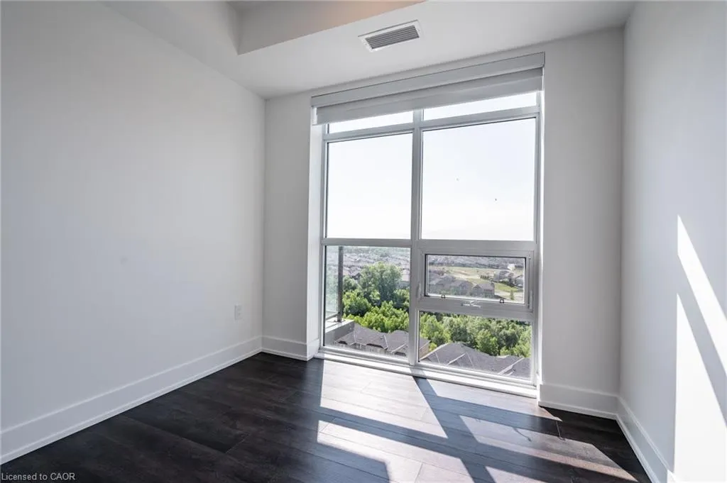 450 Dundas Street E, #1111