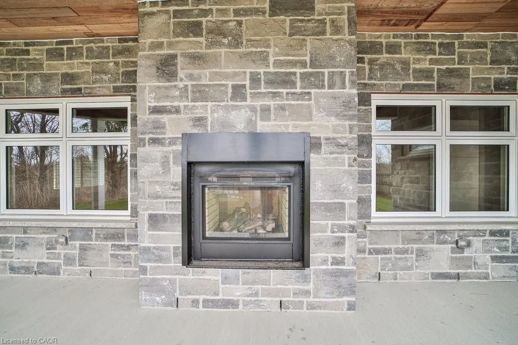 6121 Guelph Line