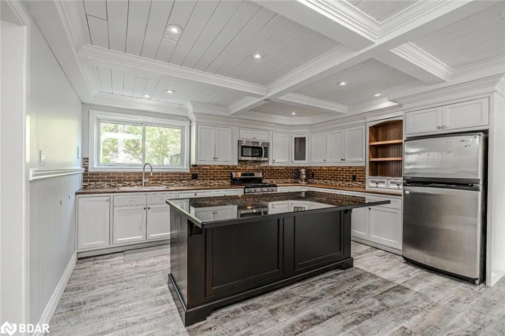 106 Musky Bay Road