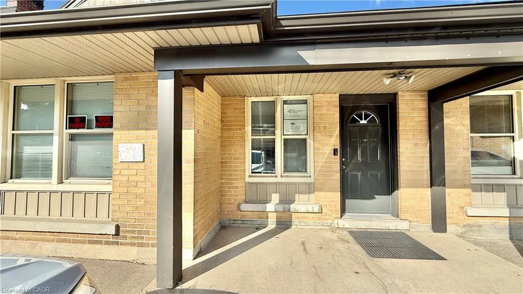 74 Queen Street N, #B