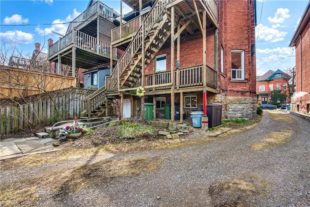 204 Herkimer Street, #4