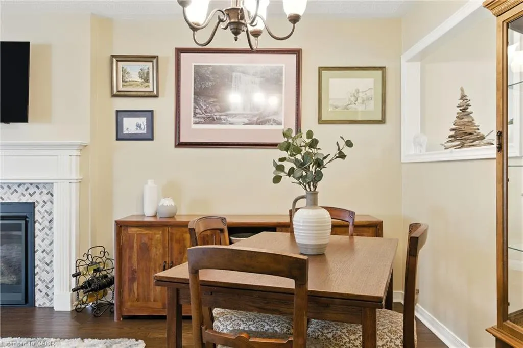 360 Silverbirch Boulevard