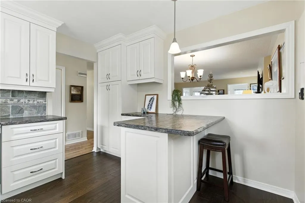 360 Silverbirch Boulevard
