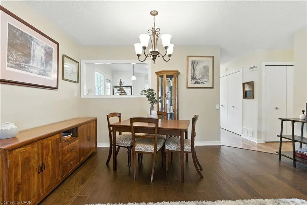 360 Silverbirch Boulevard