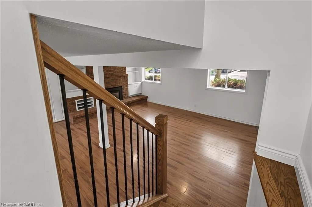 113 Martinglen Crescent