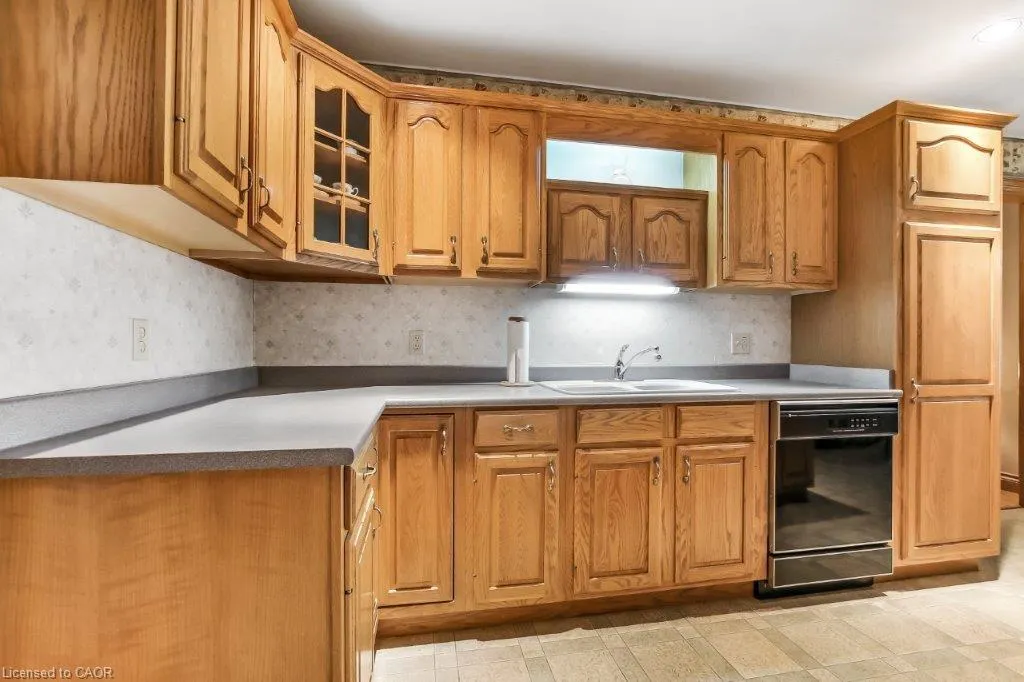 1347 Windham Road 10