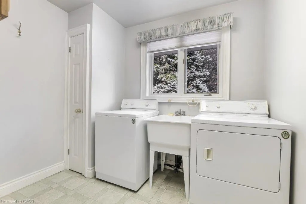 1347 Windham Road 10