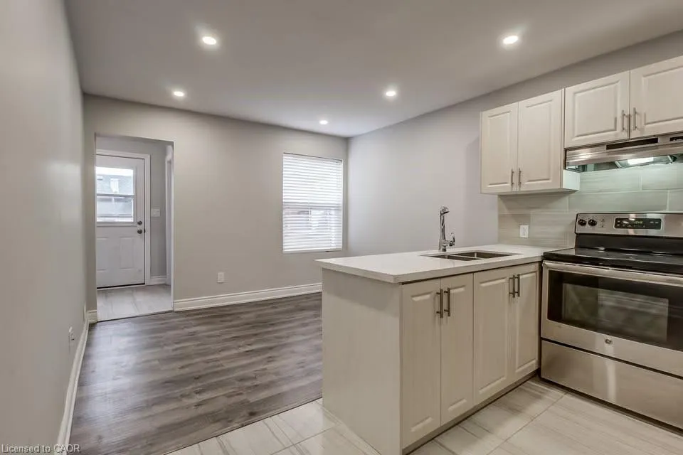 21 Fife Street, #MAIN
