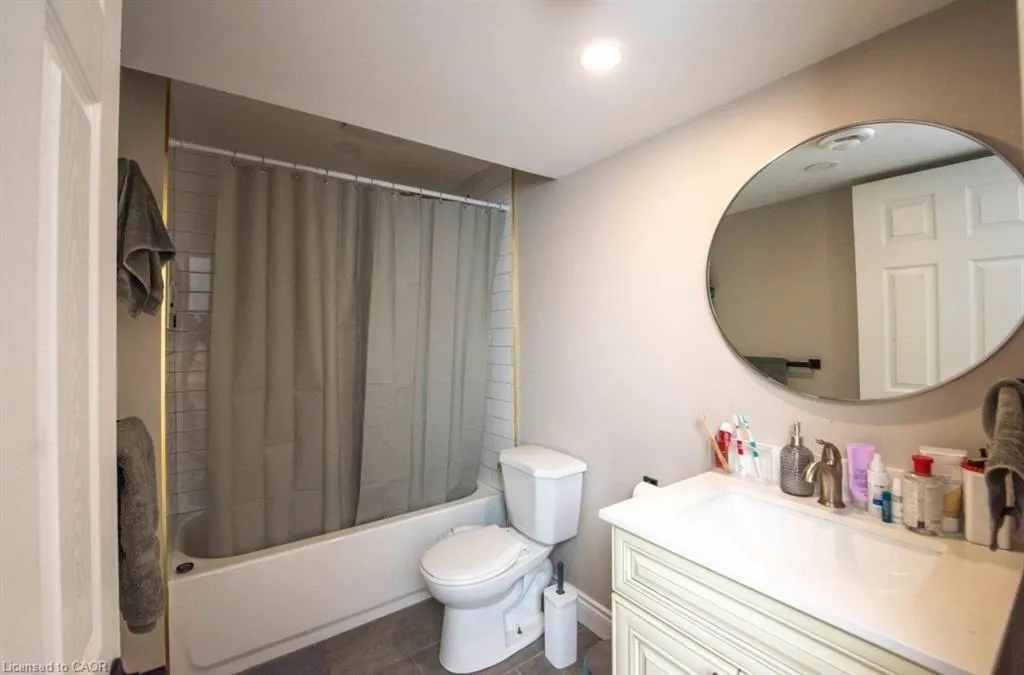 34 Peach Blossom Crescent, #2