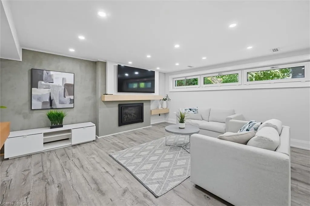 568 Dynes Road
