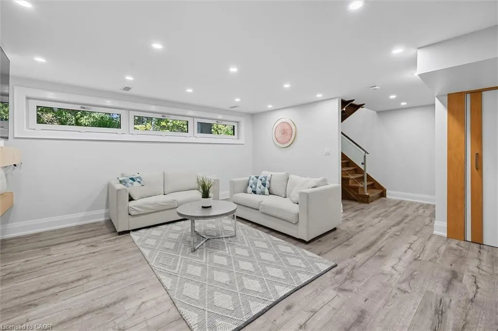 568 Dynes Road