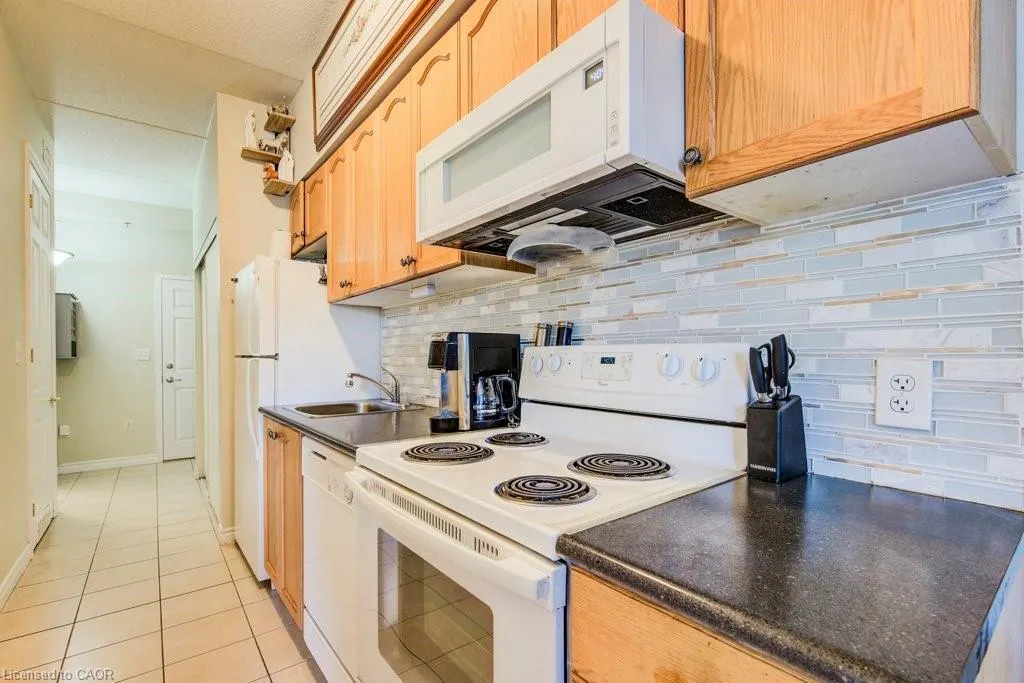 308 Watson Parkway N, #118