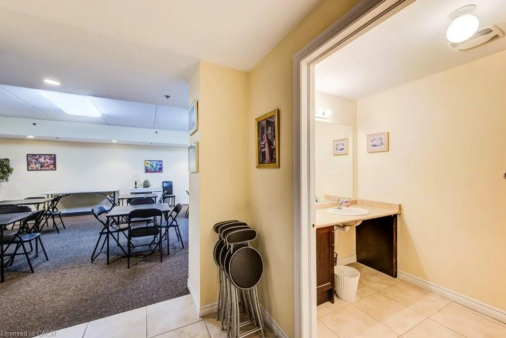 308 Watson Parkway N, #118