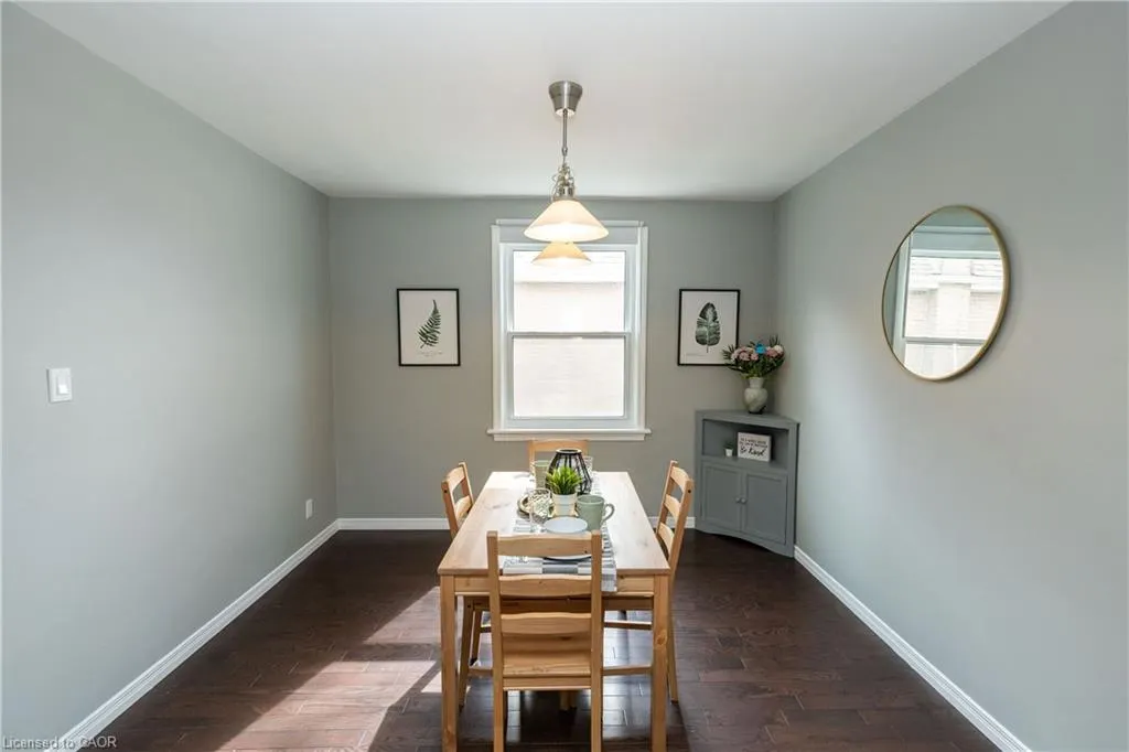 4 Sunning Hill Avenue, #UPPER