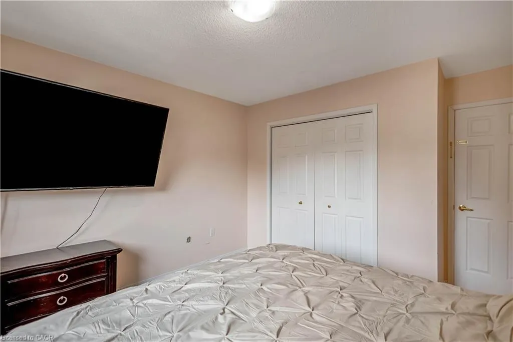 2 Robespierre Court