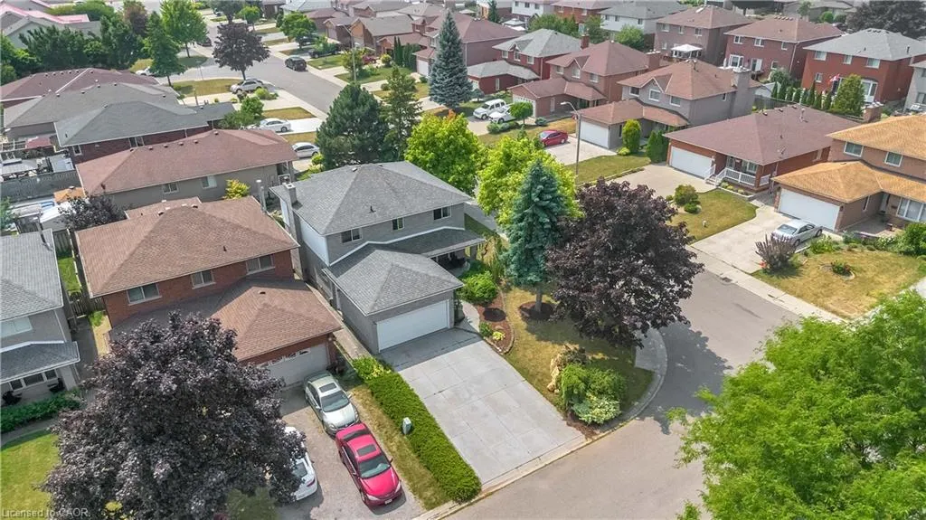 2 Robespierre Court