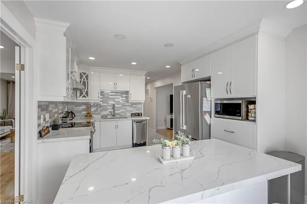 2 Robespierre Court