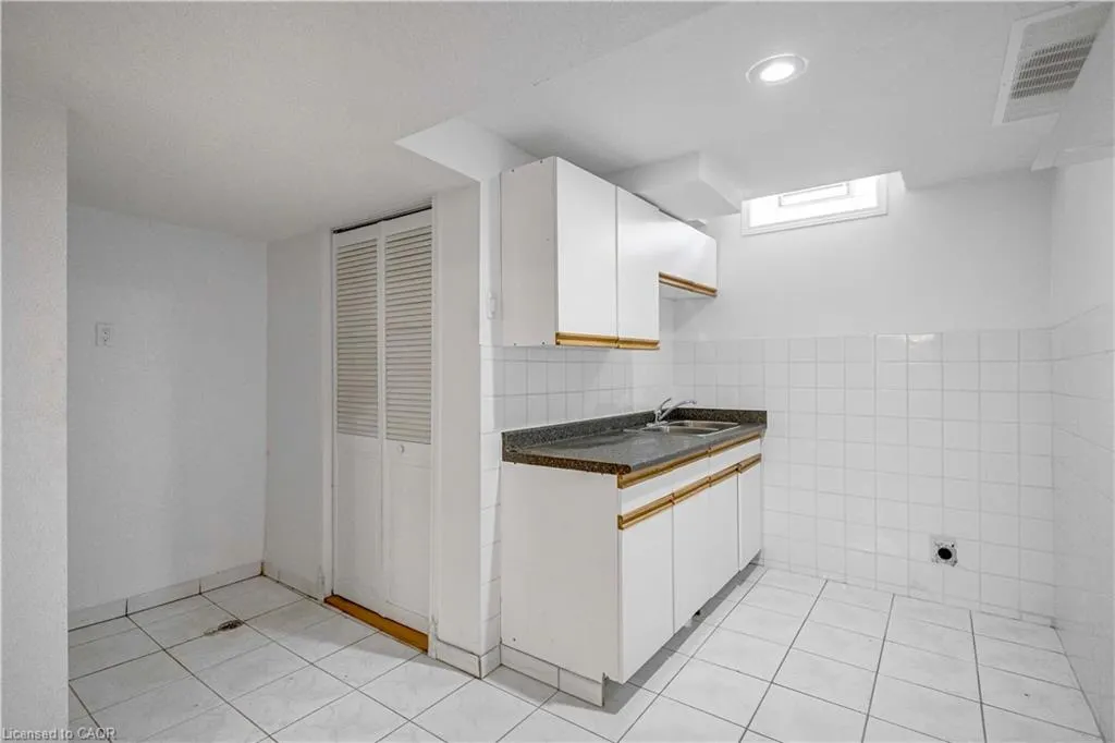 2 Robespierre Court