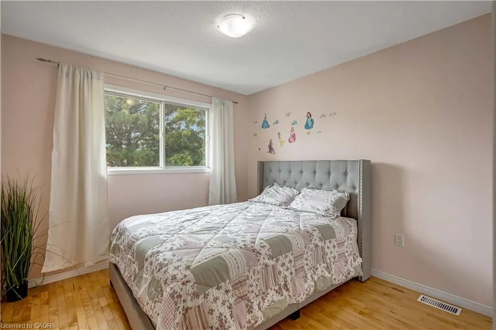 2 Robespierre Court