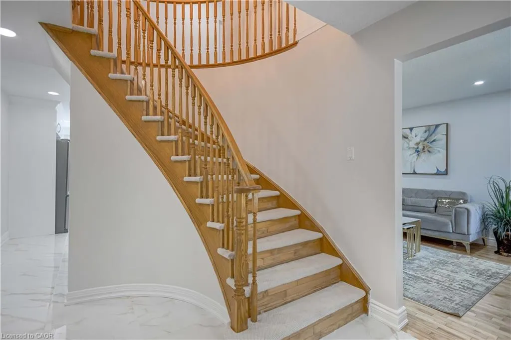 2 Robespierre Court