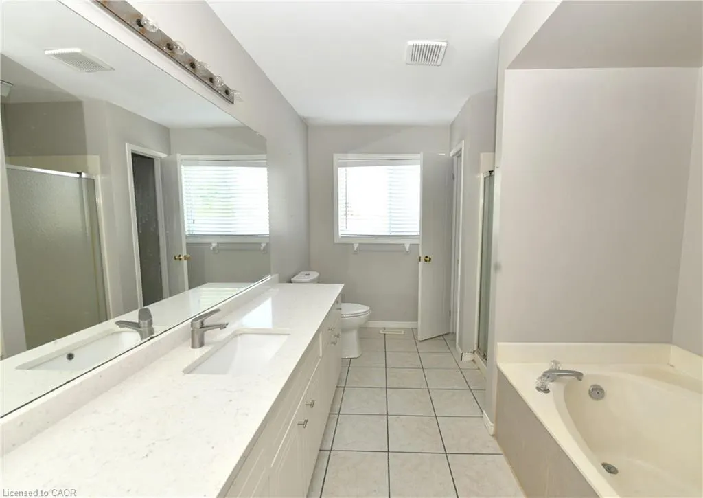 6 Shadyridge Place