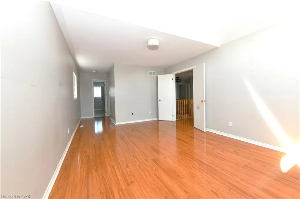 6 Shadyridge Place