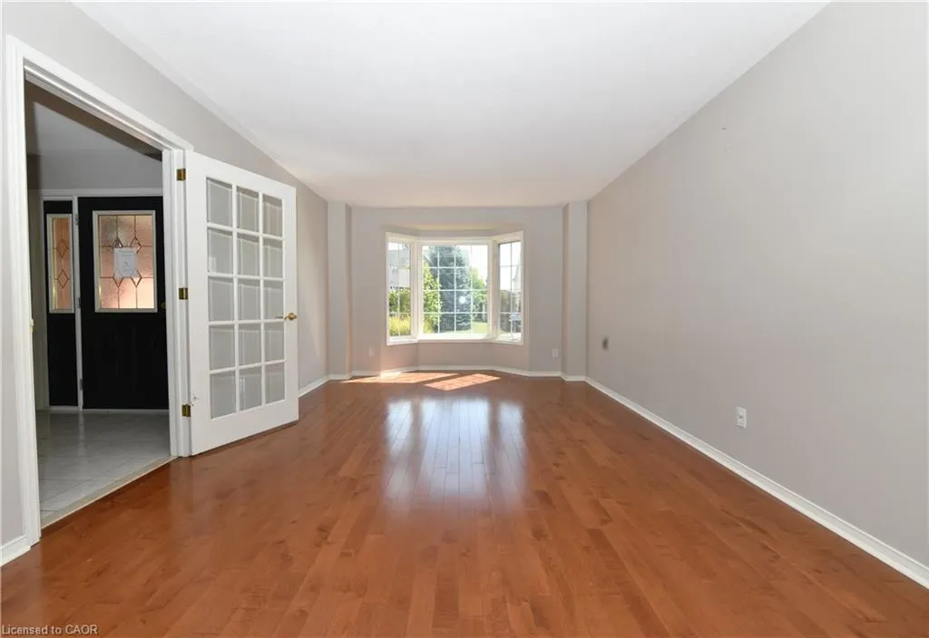6 Shadyridge Place