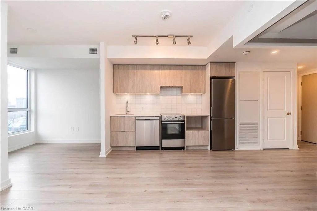 395 Bloor Street E, #2201