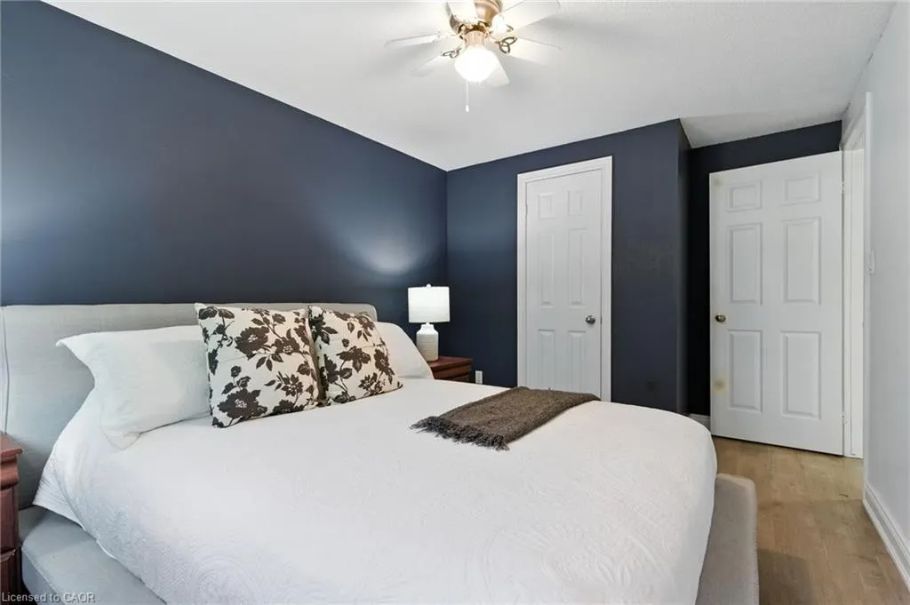 1 Royalwood Court, #5