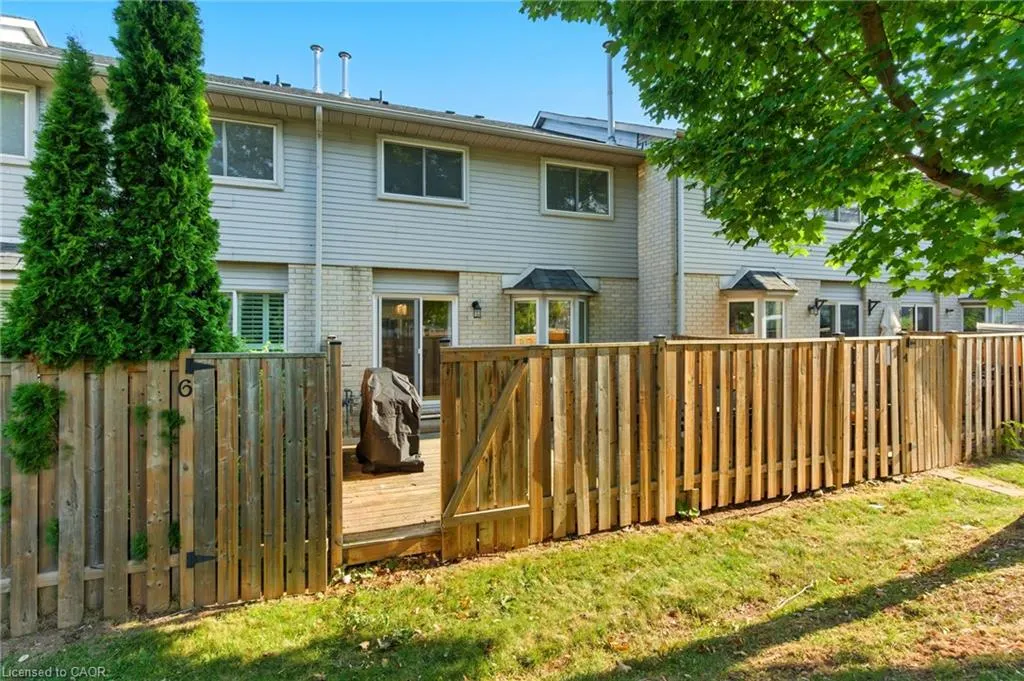 1 Royalwood Court, #5