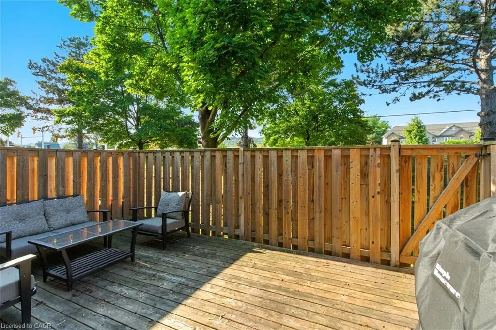 1 Royalwood Court, #5