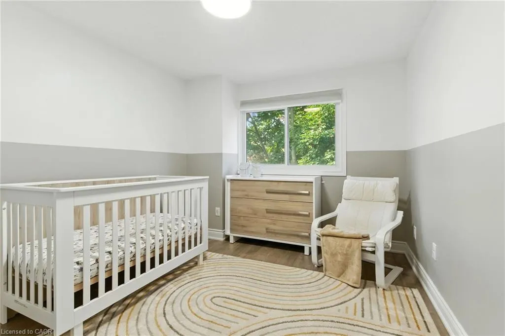 1 Royalwood Court, #5