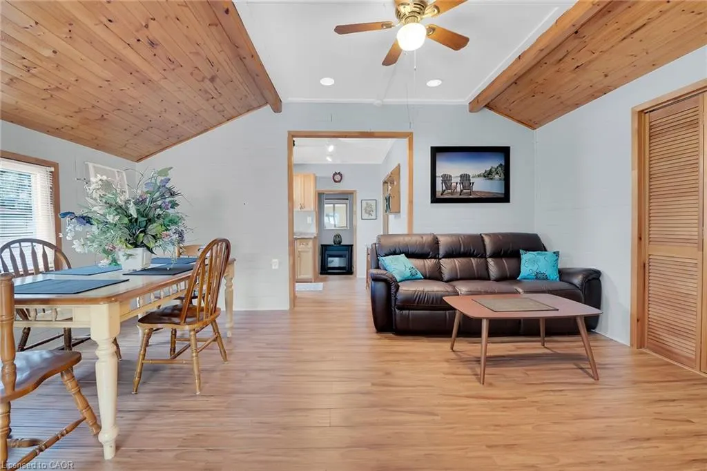 17 Maple Lane