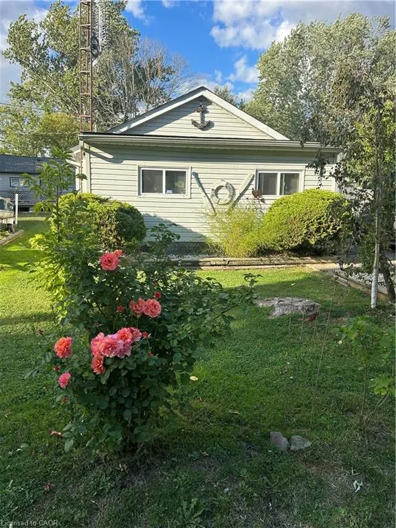 17 Maple Lane