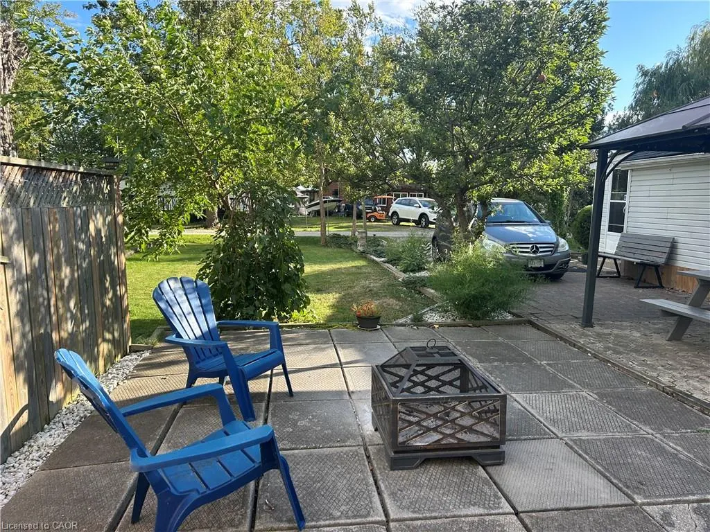 17 Maple Lane