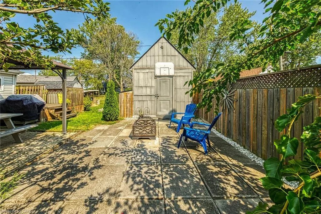 17 Maple Lane