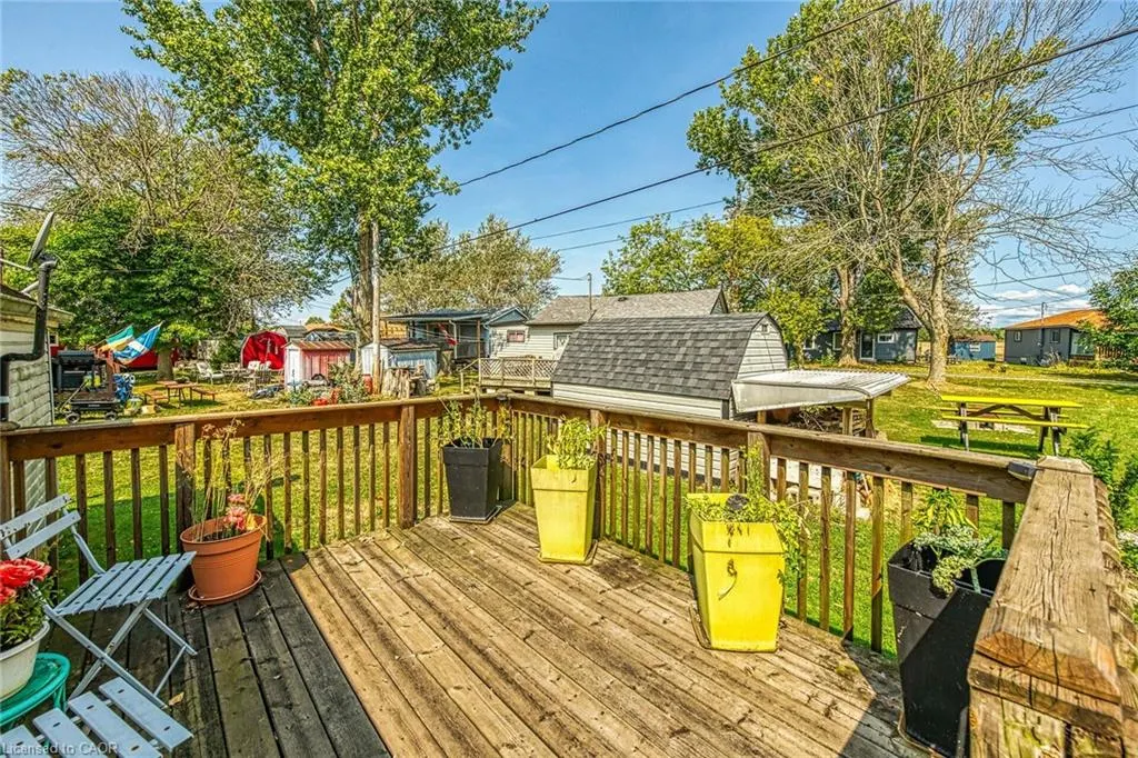 17 Maple Lane