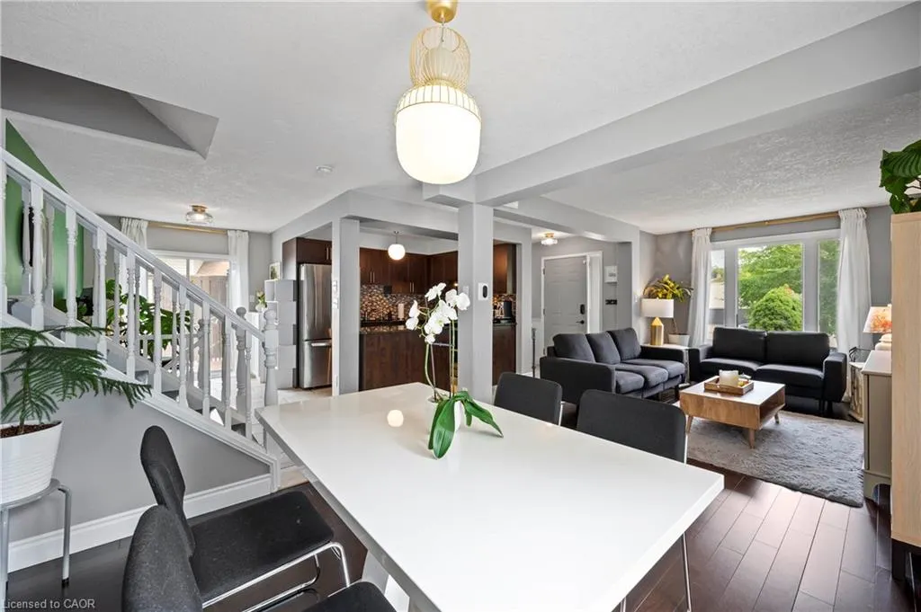 66 High Acres Crescent
