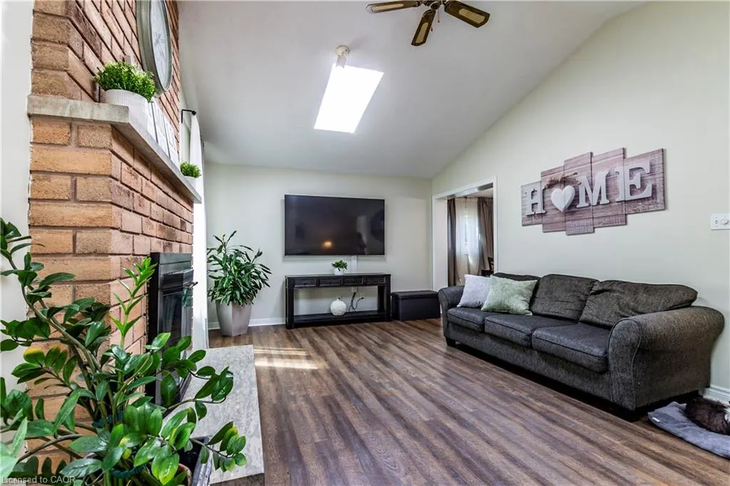15 Bourbon Court